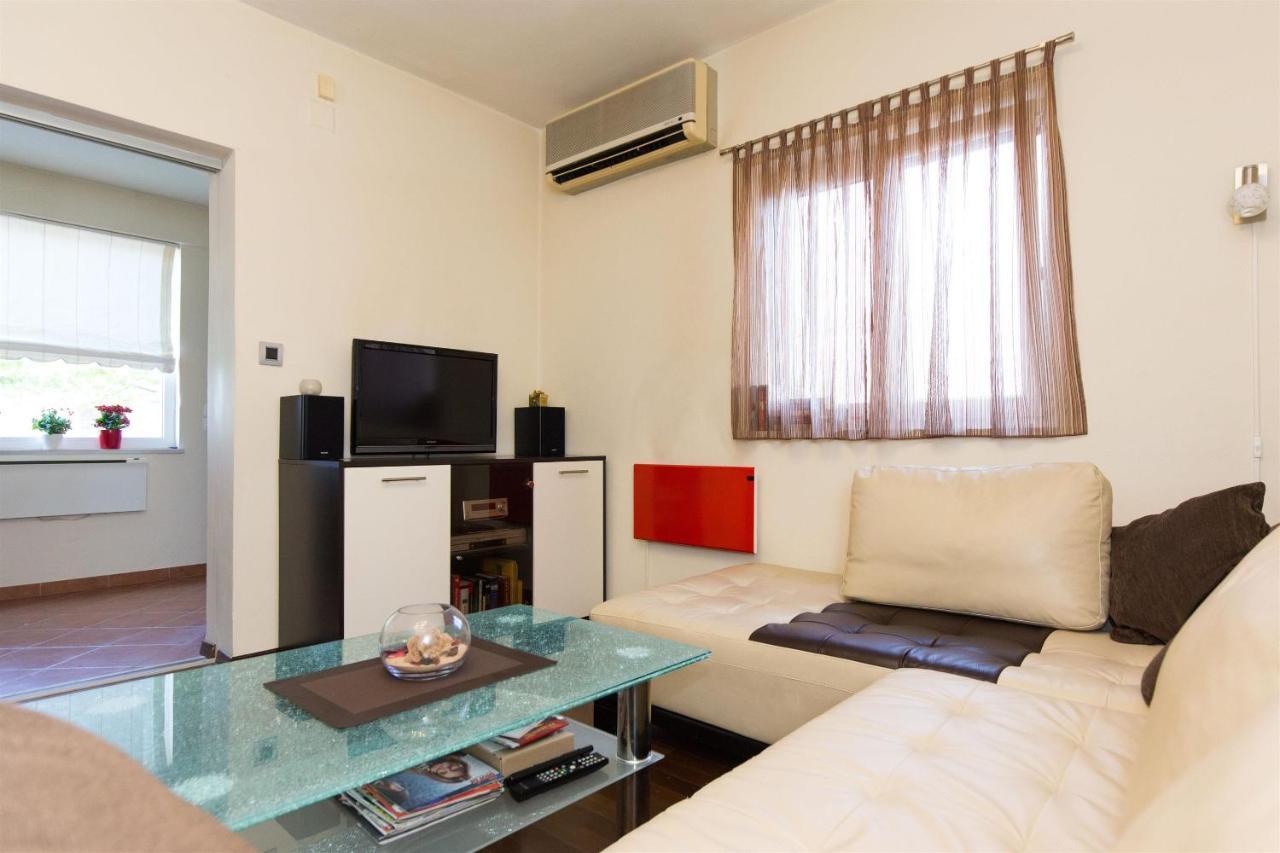 Apartment Rene Крк Экстерьер фото